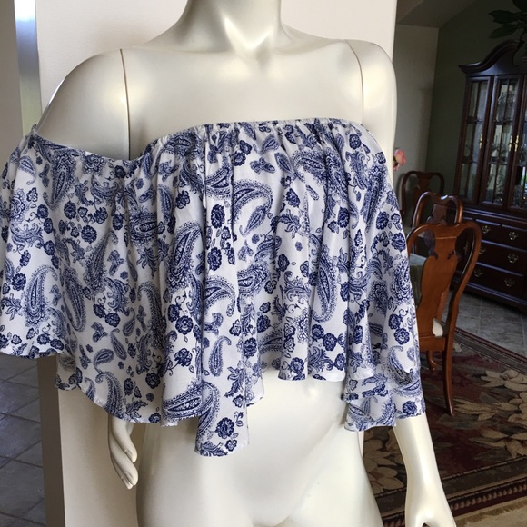 Surf Gypsy Tops - Surf Gypsy Off Shoulder Top. Size Small 👩🎤